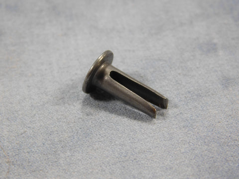 SPLIT RIVET FOR HOOD CORNER PAD - MS35684-21